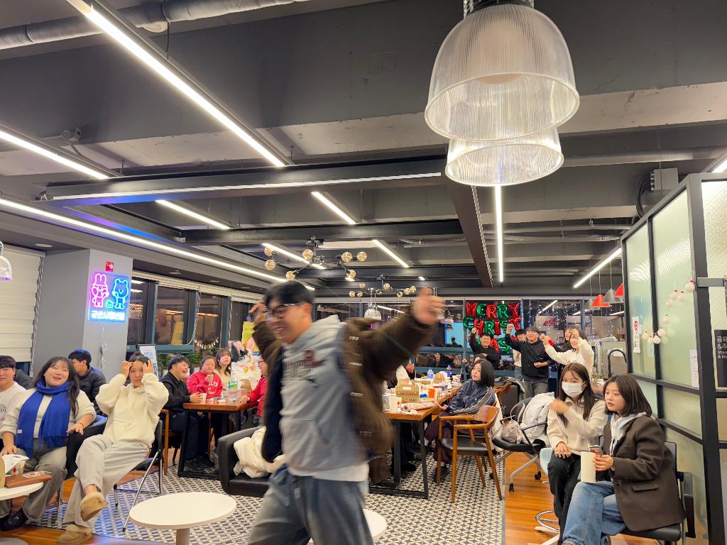 KakaoTalk_20251205_214042819_08