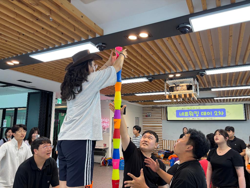 청년활동 지원사업